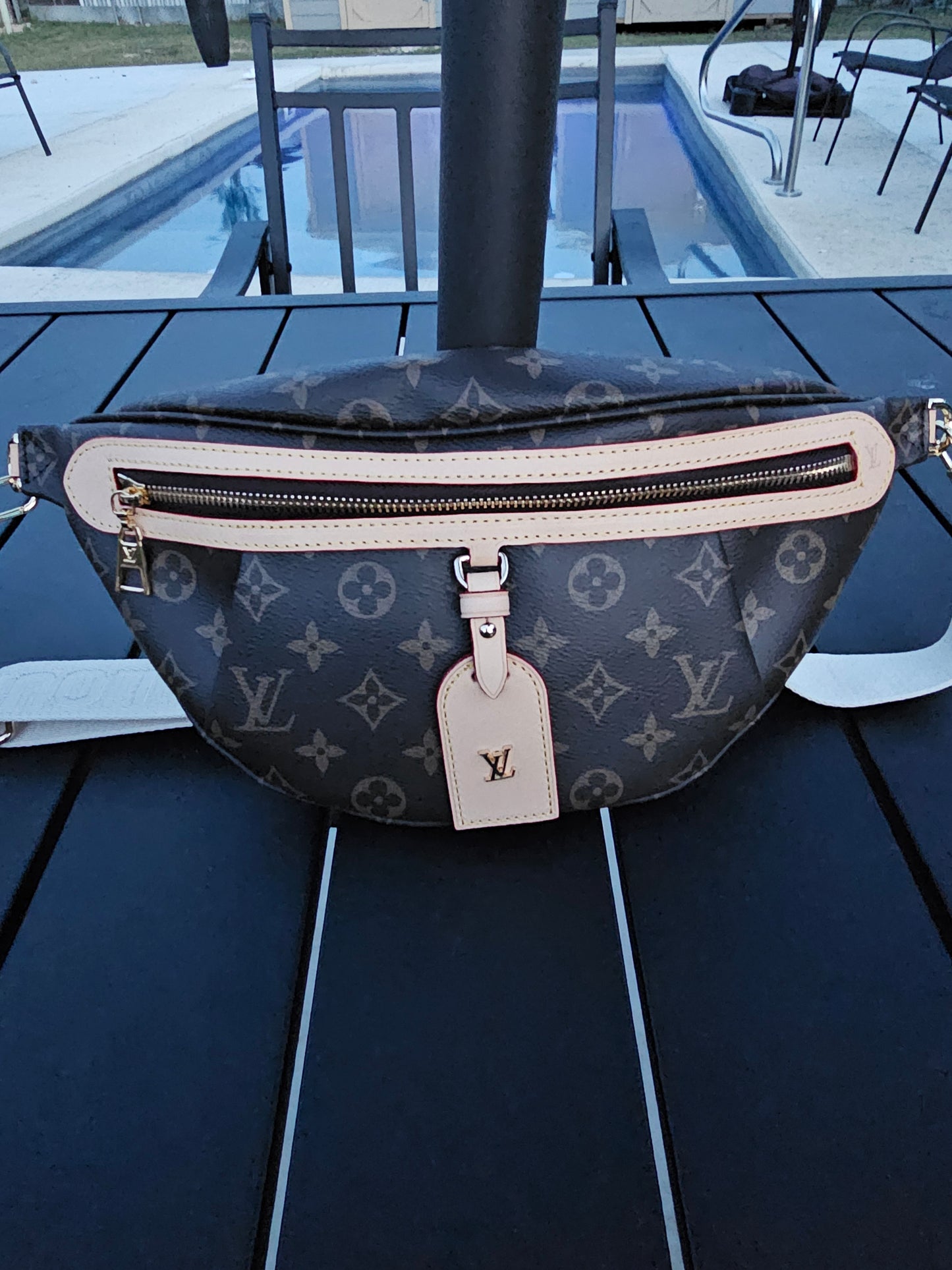 Chest bag