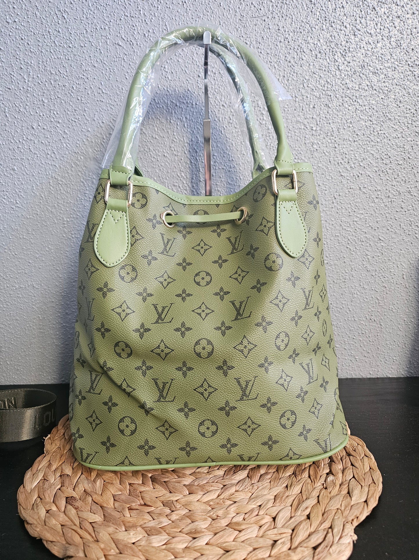 Large bucket bag (15in.×12in.)