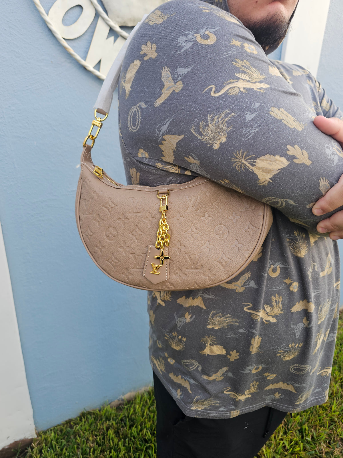 🥰 Crescent bag w/2 straps