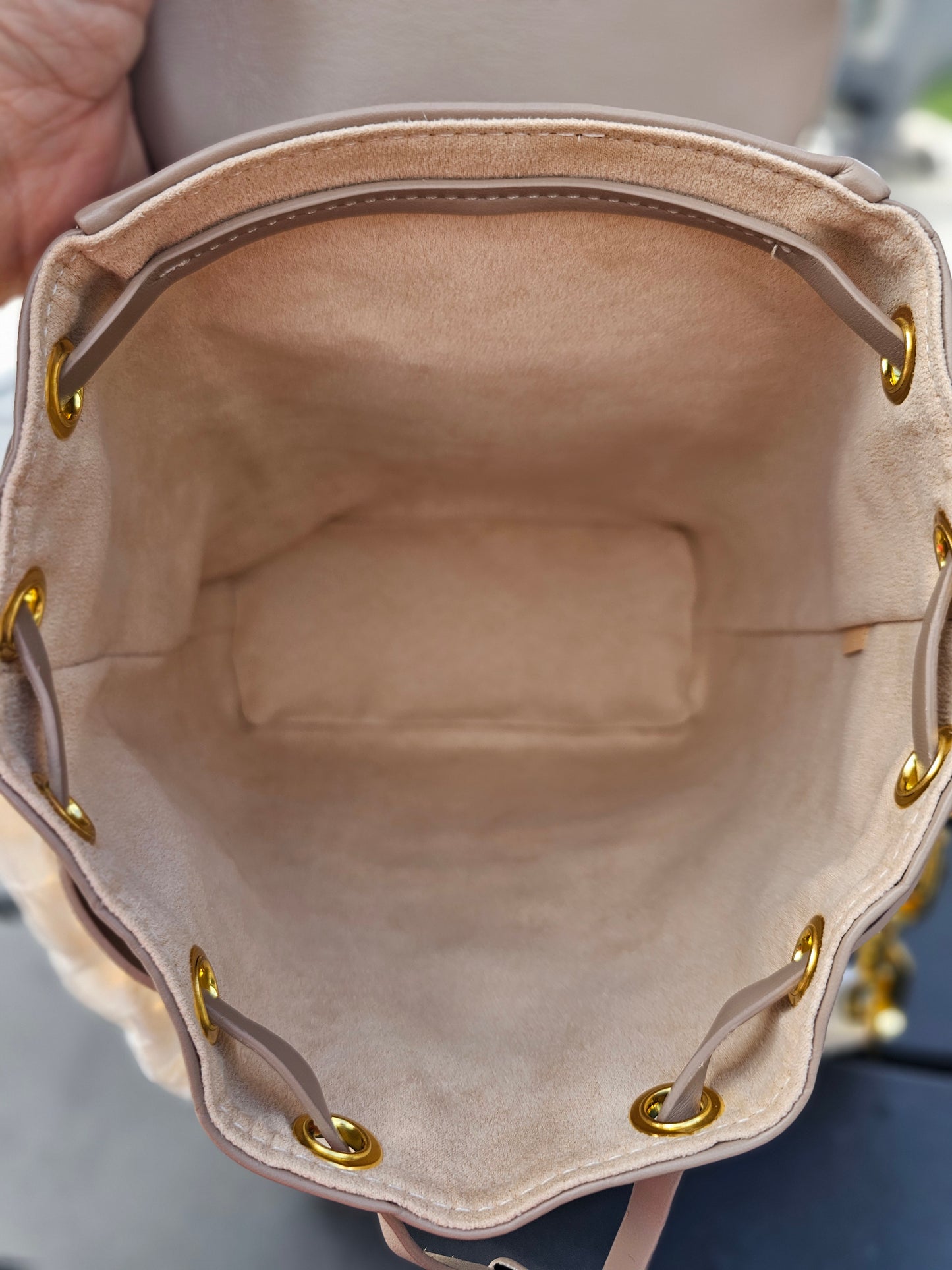 Medium size backpack
