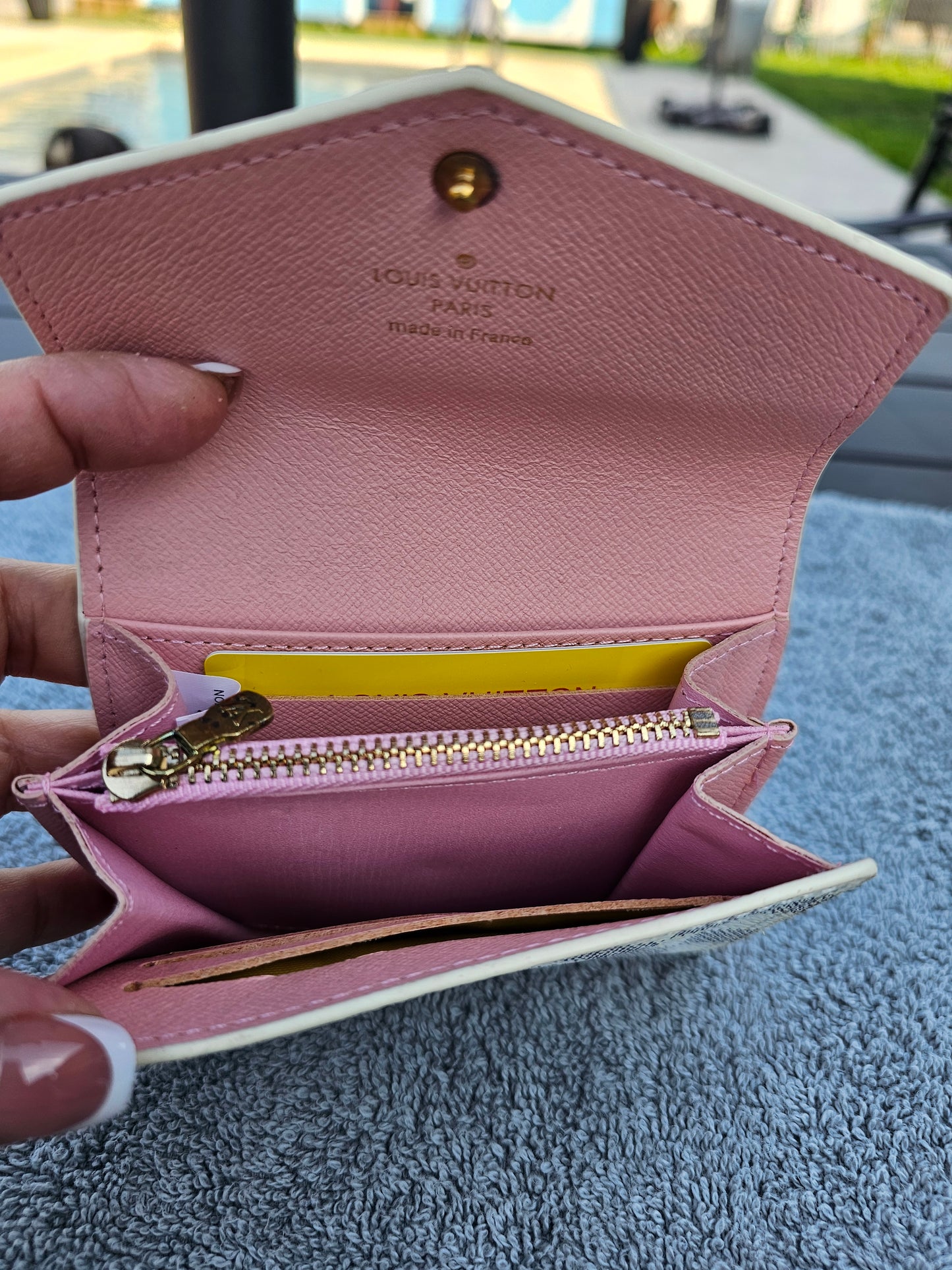 Small snap wallet
