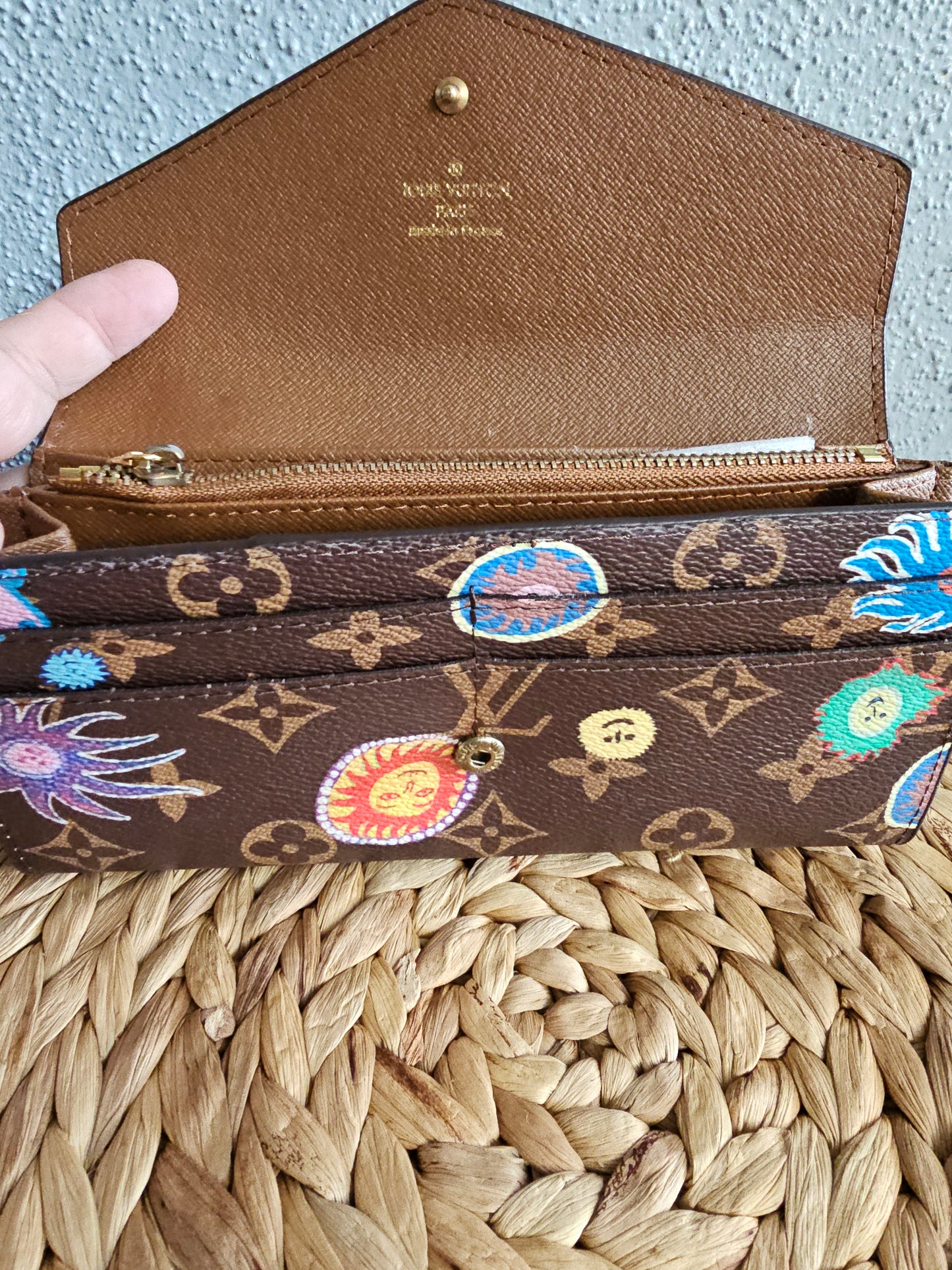 Full-size snap wallet