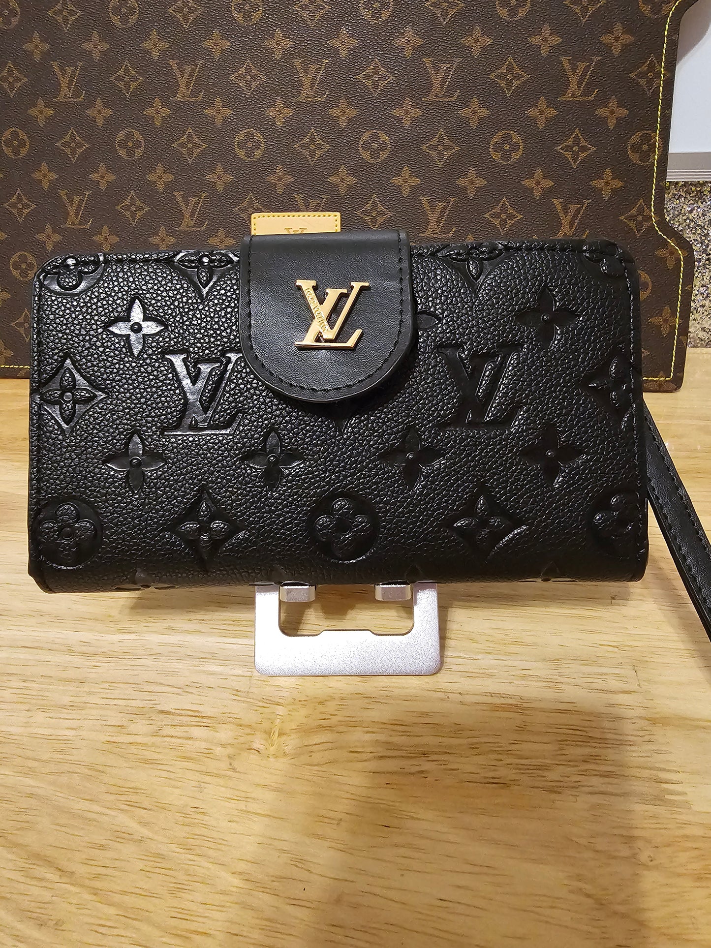 Wristlet wallet (4×7in) medium quality