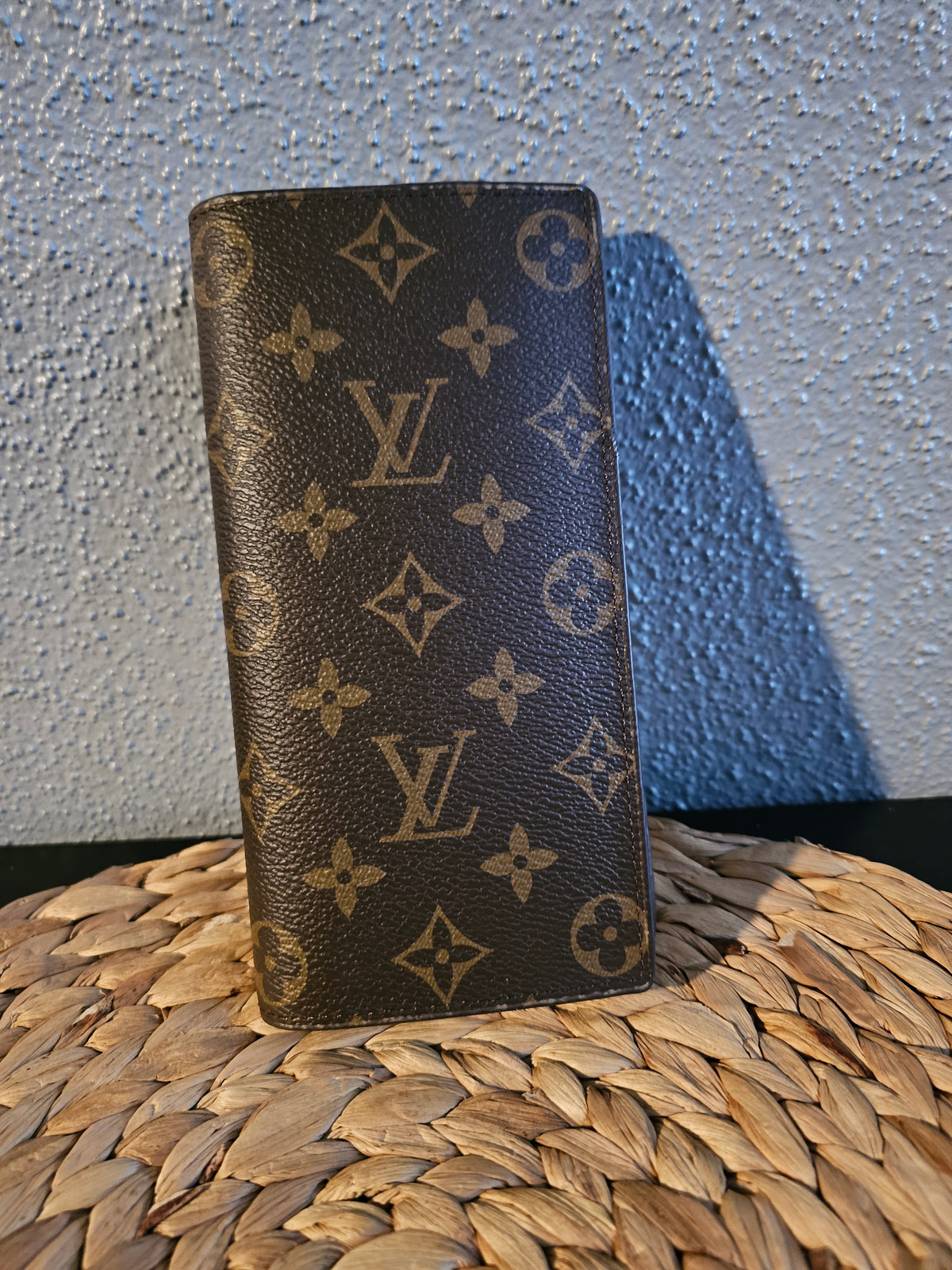 Full-size wallet