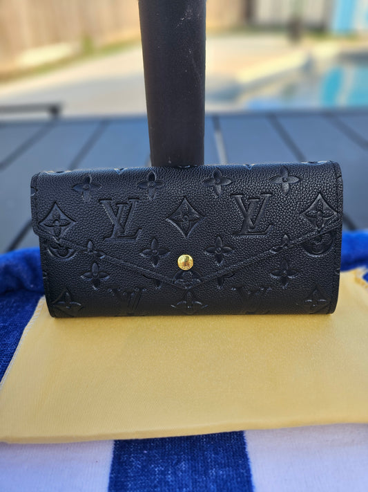 Full-size snap wallet