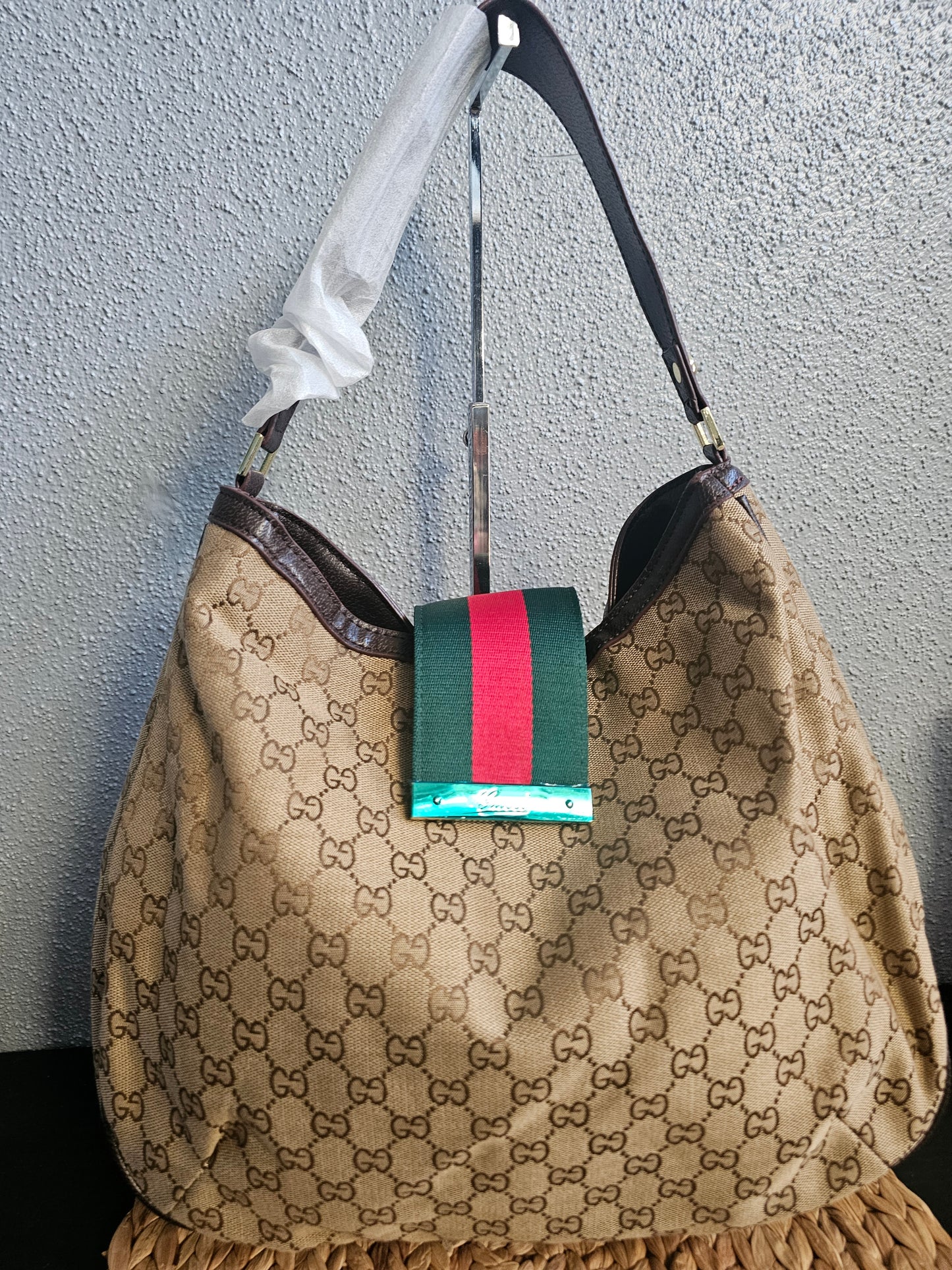 Large shoulder carry (15in.x12in.)