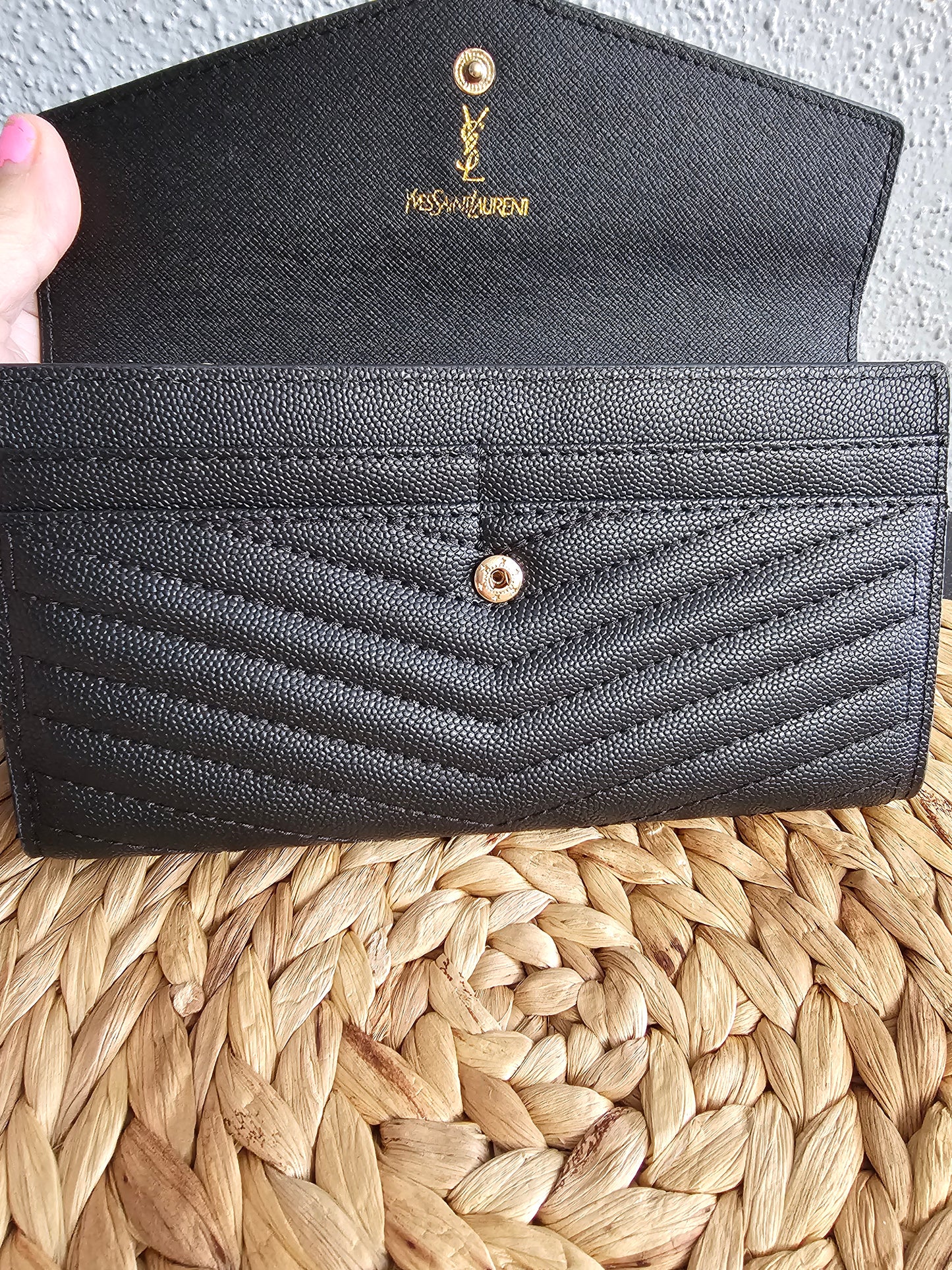 Full-size snap wallet