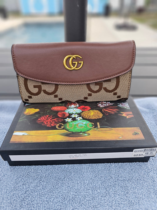 Full-size snap wallet