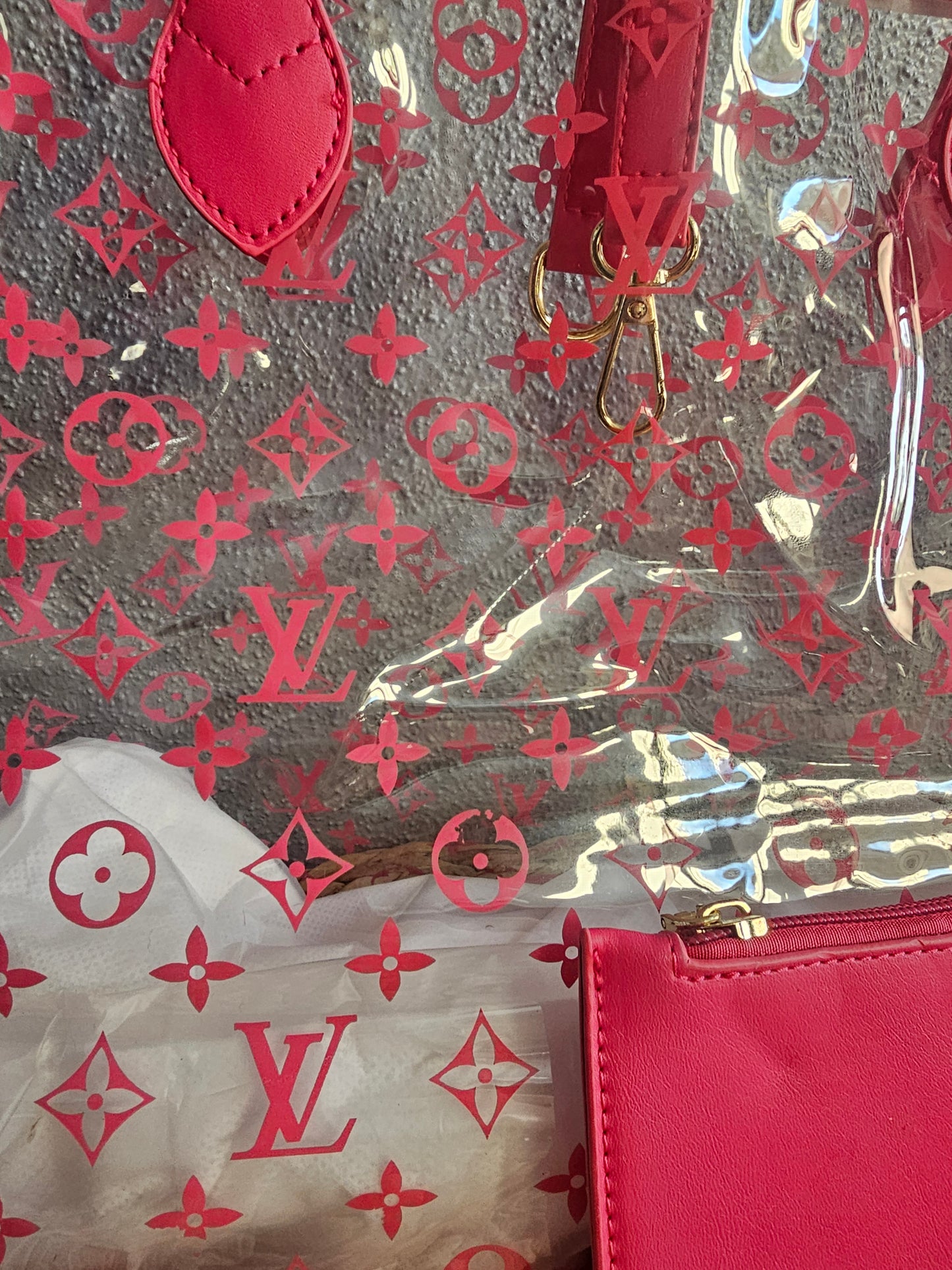 💥Clearance this beautiful bag has some tiny peeling nothing else wrong with her..