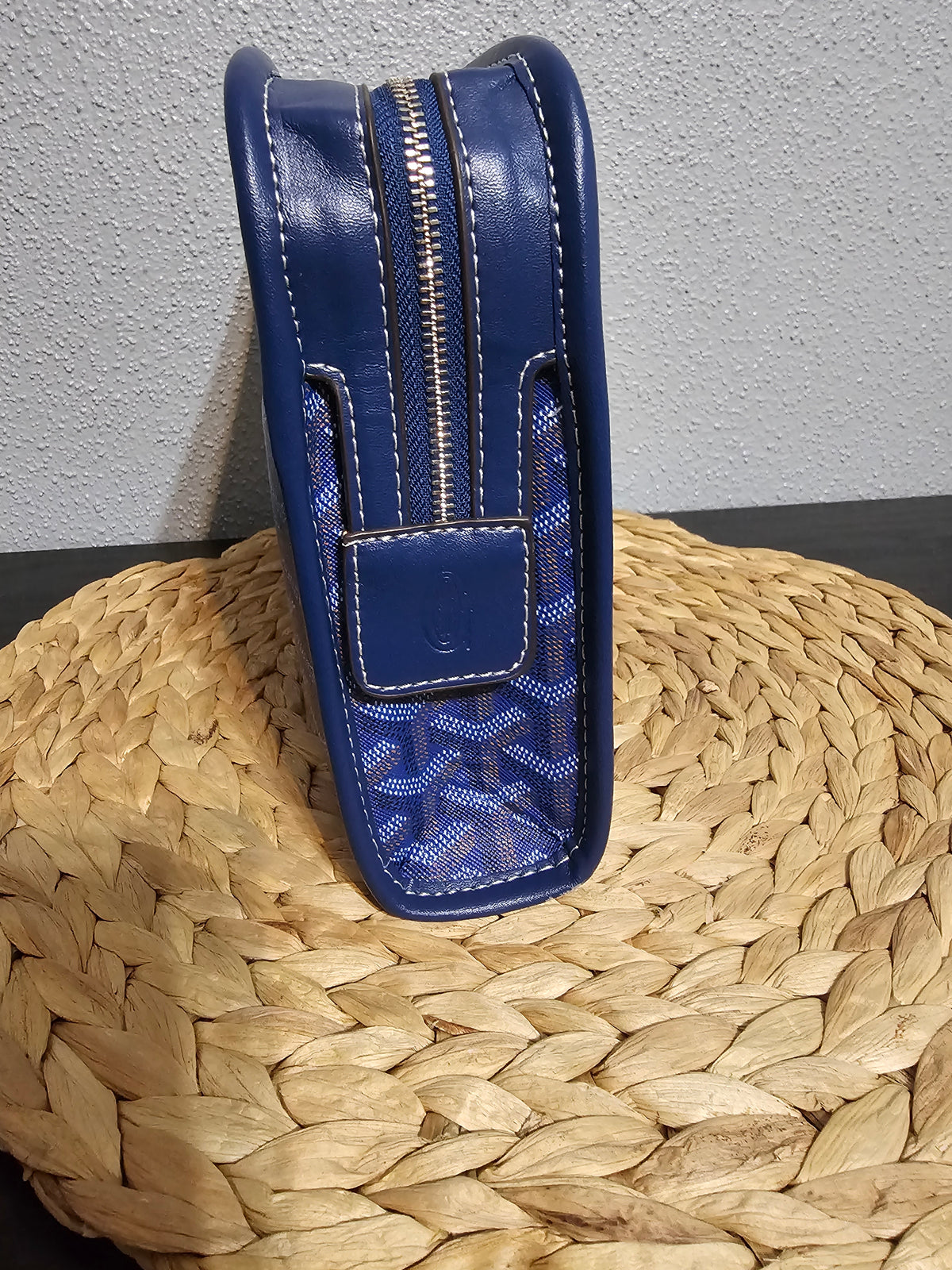 😎 toiletry bag size (10 × 7 1/2)