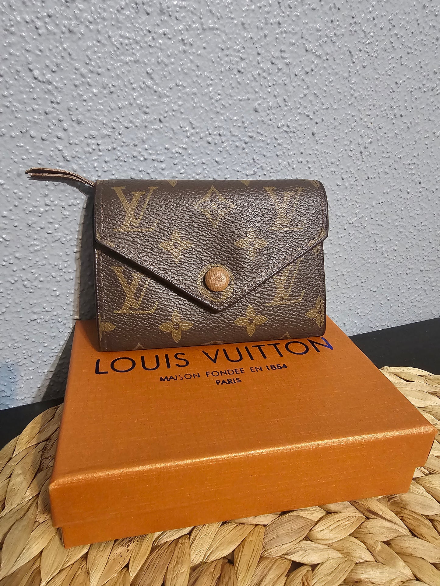 Small snap wallet