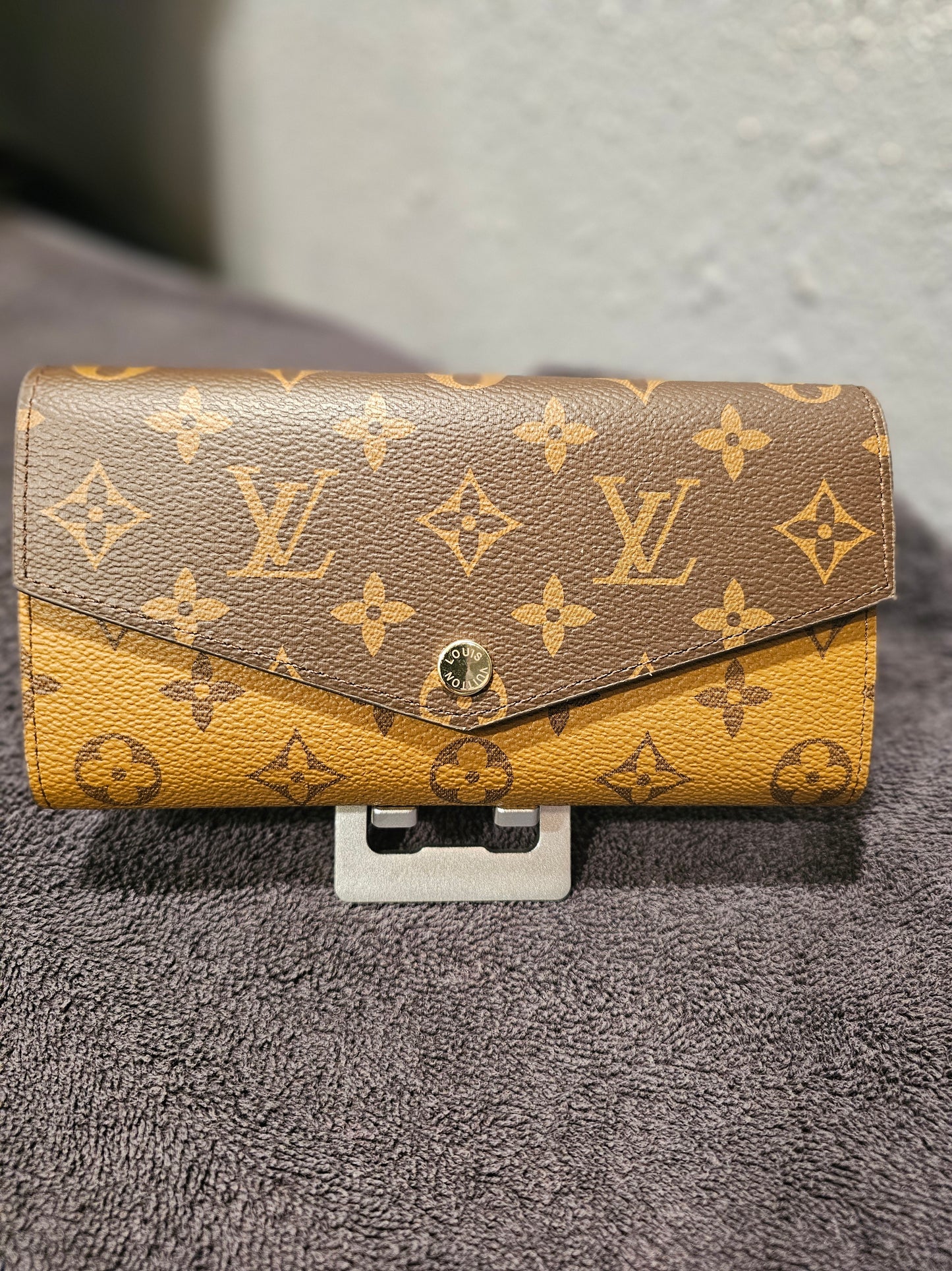 Full-size snap wallet