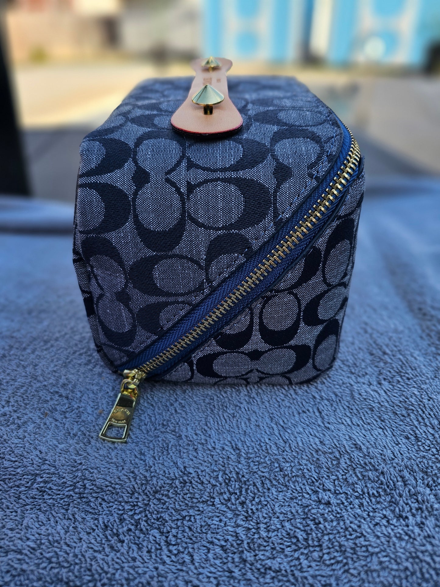 Makeup bag