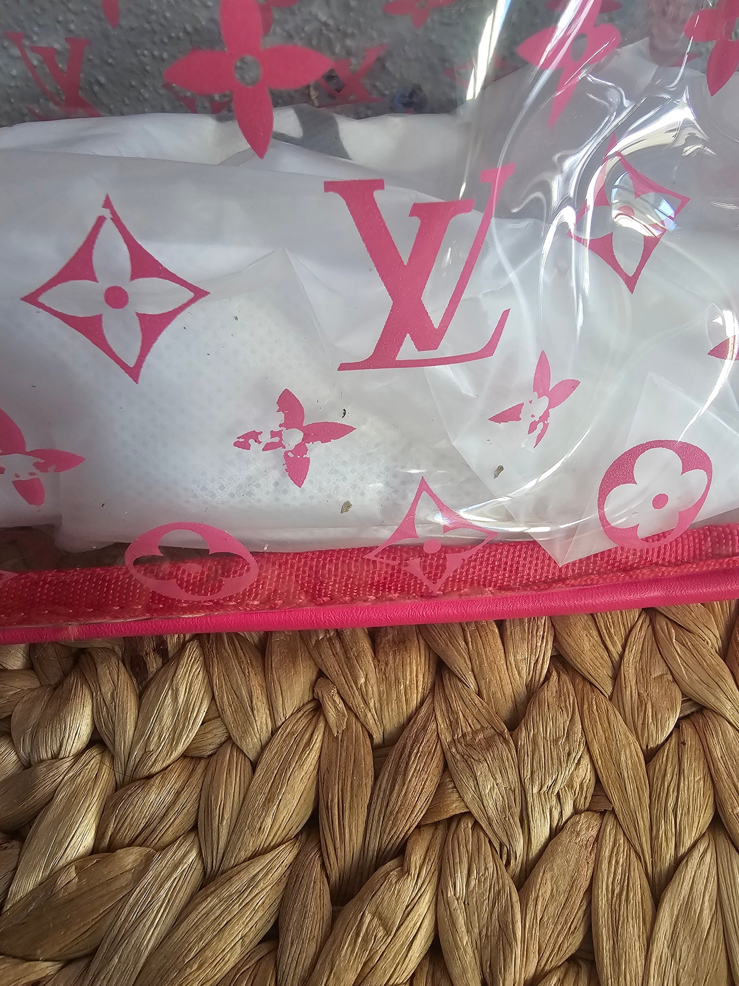 💥Clearance this beautiful bag has some tiny peeling nothing else wrong with her..