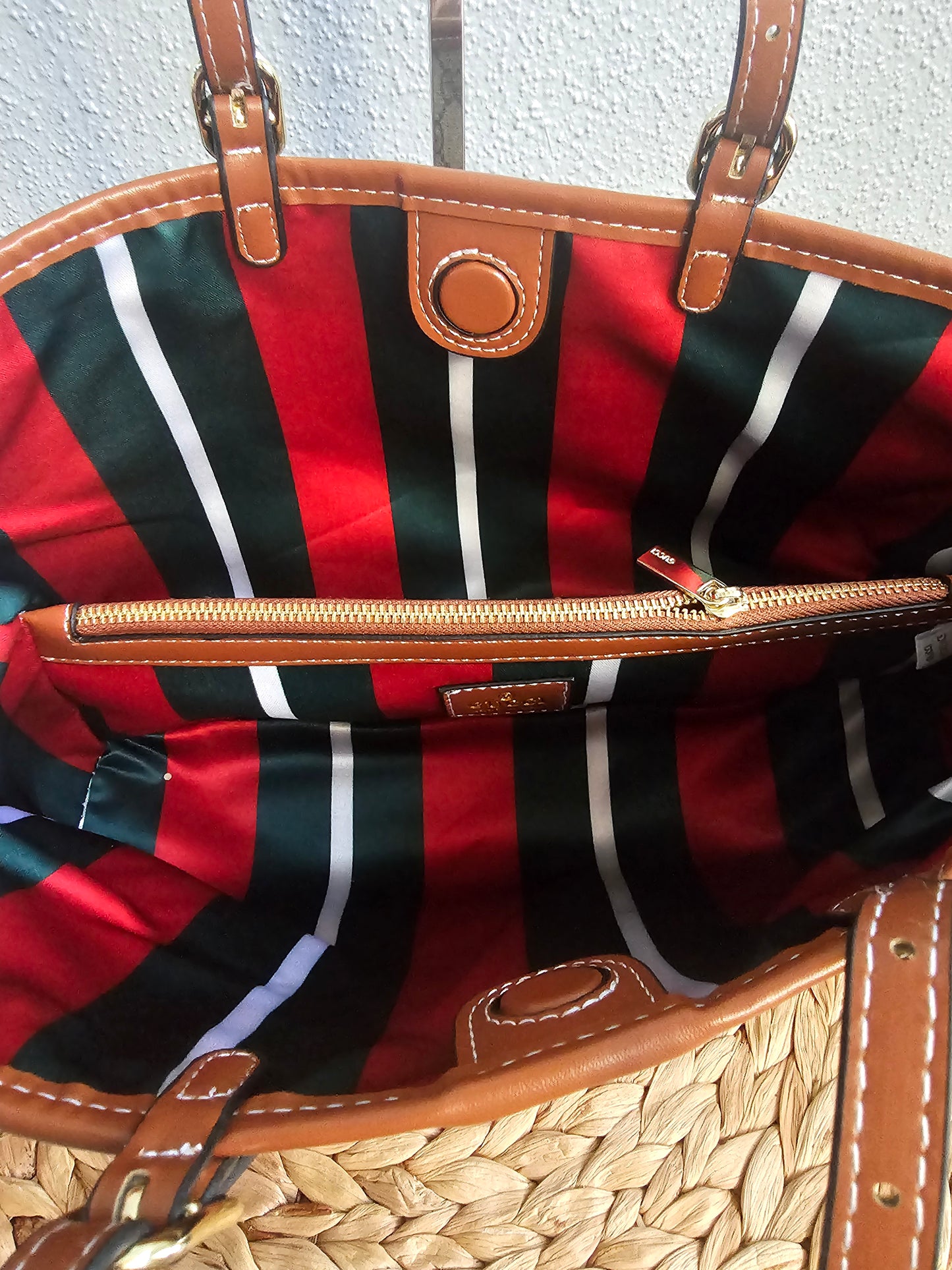 Shoulder carry (medium quality) size: (13inx7in)
