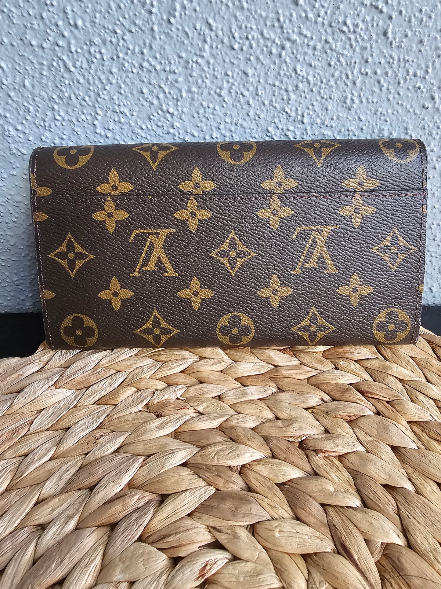 Full-size snap wallet