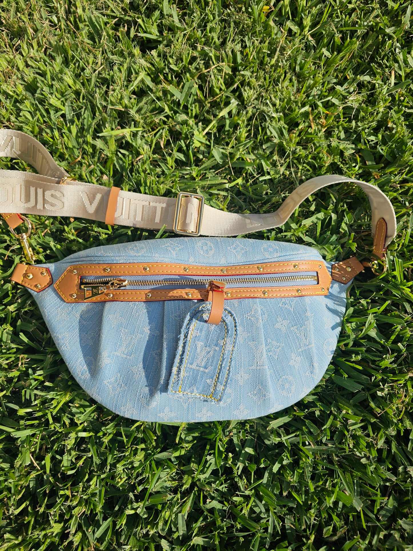 Chest bag