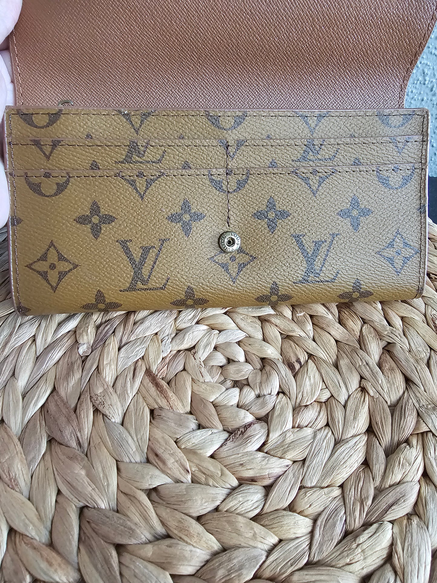 Full-size snap wallet