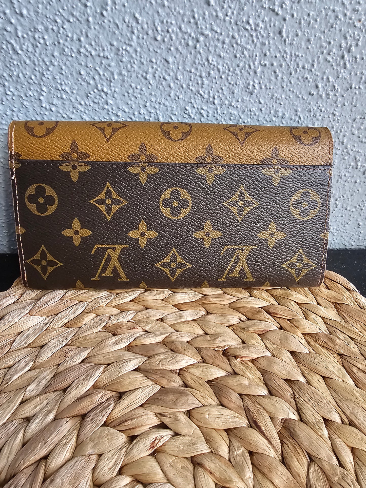 Full-size snap wallet