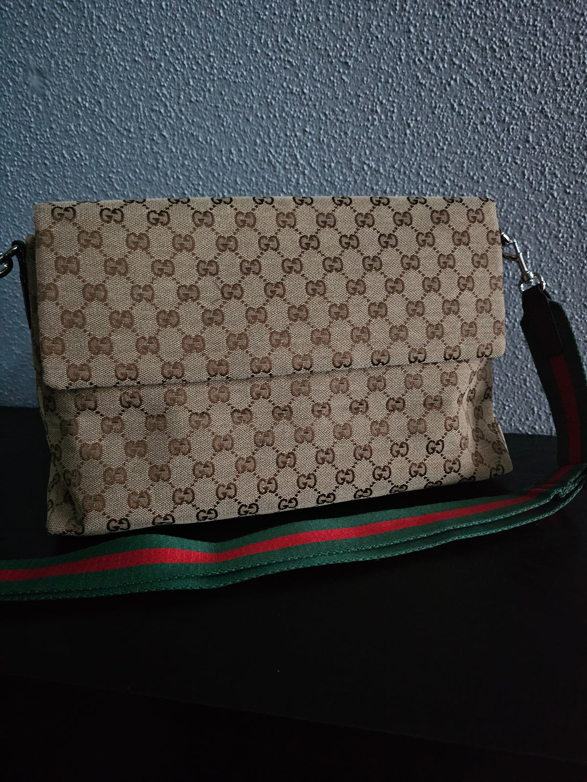 Large Crossbody/shoulder carry