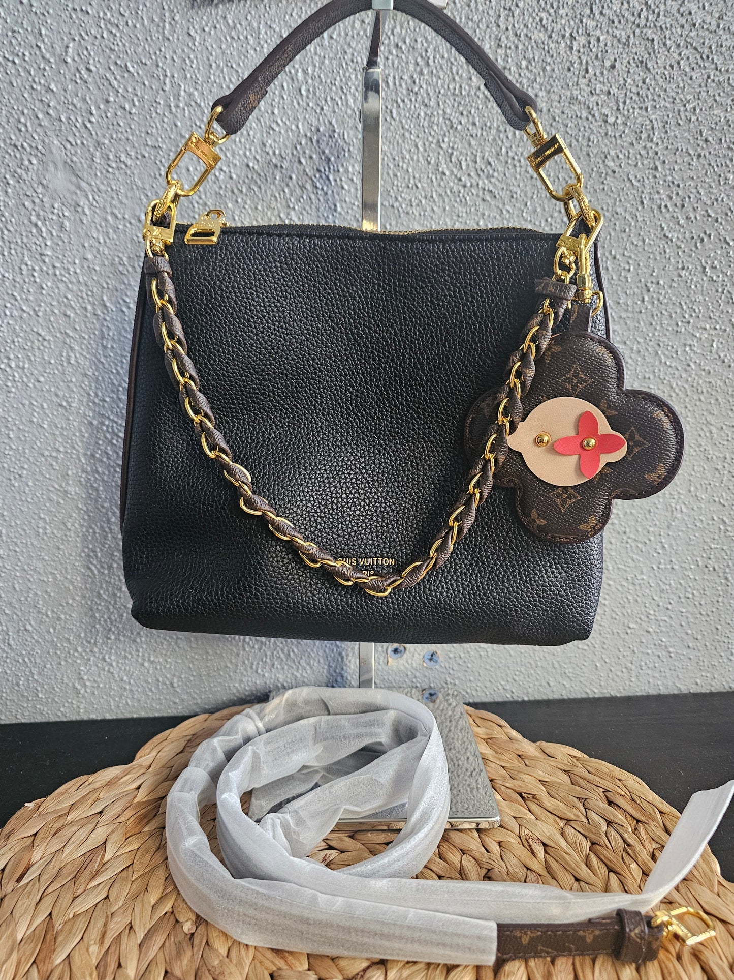 Crossbody/shoulder carry & hand carry (size 9inx8in)