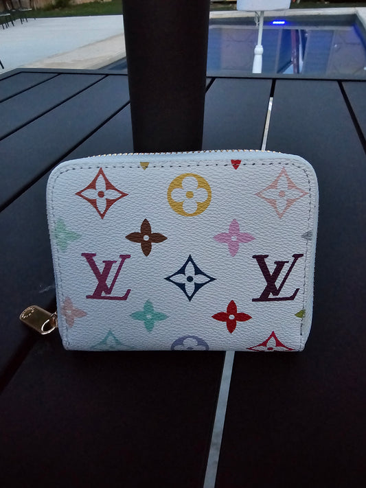 Small zippy wallet