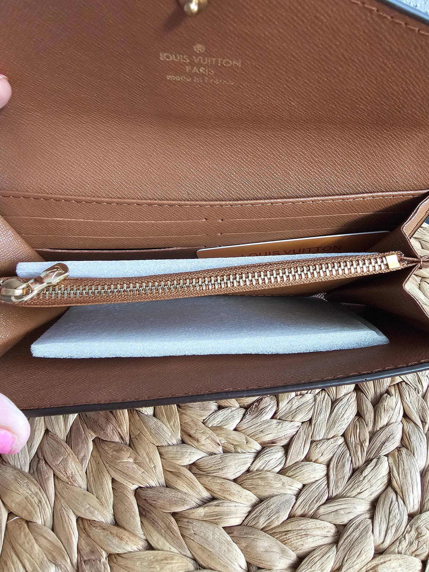 Full-size snap wallet