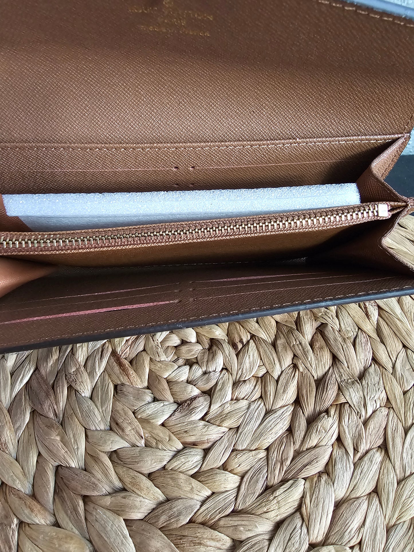 Full-size snap wallet